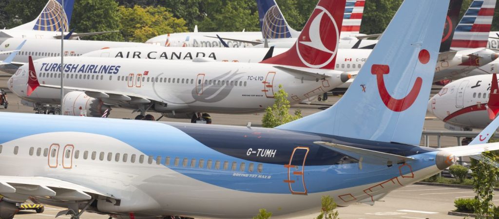 Στο έδαφος: Πληροφορίες για πλήρη παύση όλων των αεροπορικών συγκοινωνιών