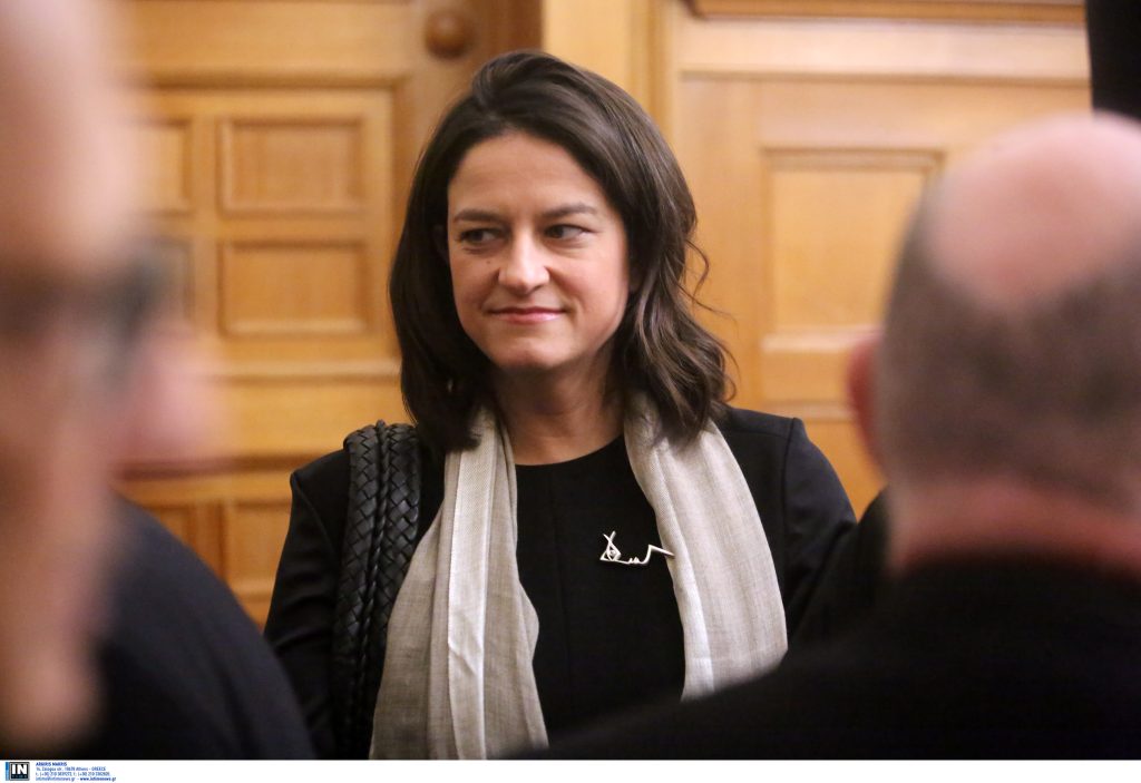 Κορωνοϊός: Όλα έτοιμα για την εξ αποστάσεως εκπαίδευση – Το μήνυμα της Ν.Κεραμέως (βίντεο)