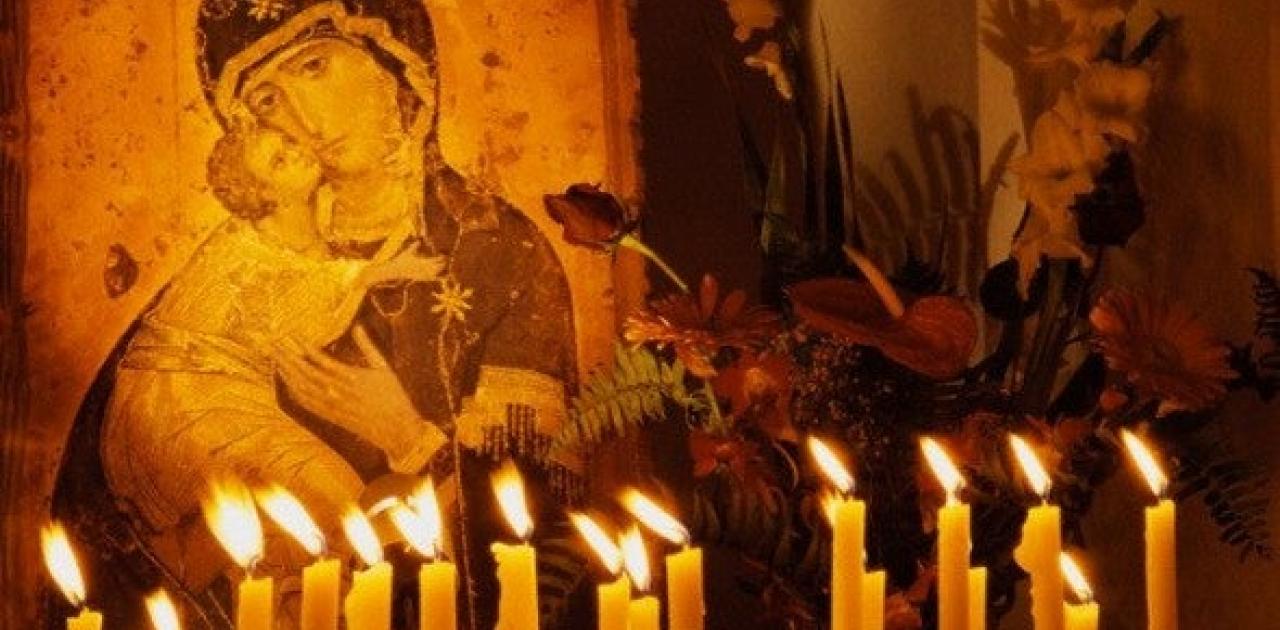 Το γνωρίζατε; – Να γιατί είθισται να σκεπάζουμε το κεφάλι των κεκοιμημένων