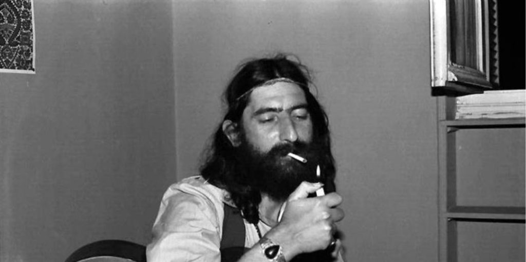 Νικόλας Άσιμος: Το τελευταίο σημείωμα που έγραψε πριν αυτοκτονήσει – Δεν άντεξε την κατηγορία του βιασμoύ (φωτο)