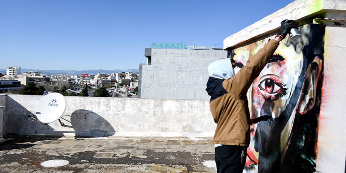 Αθήνα: Ο κορωνοϊός έγινε γκραφίτι… (φώτο)