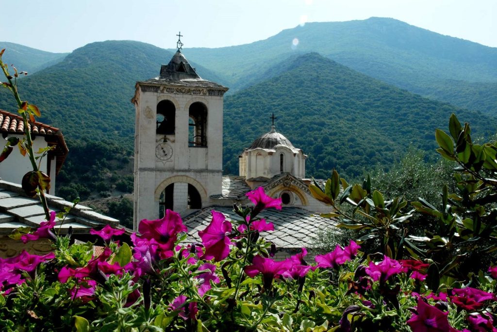 Τελικά επιτρέπεται ή όχι η τέλεση γάμου σε μοναστήρι;