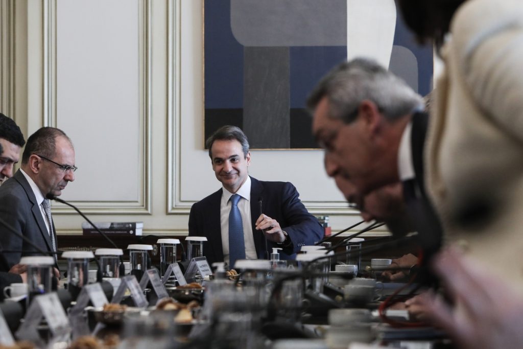 Δείτε αναλυτικά όλα τα οικονομικά μέτρα της κυβέρνησης για τον κορωνοϊό