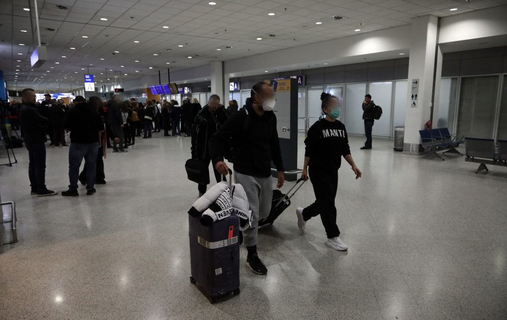 Αυτό είναι το έγγραφο που θα συμπληρώνουν όσοι έρχονται στην Ελλάδα (φώτο)