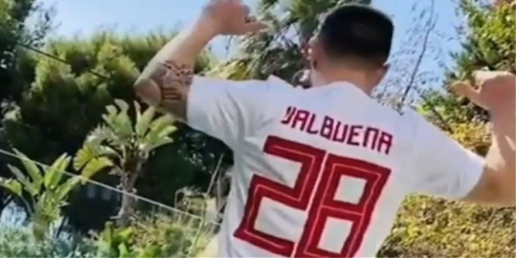O Βαλμπουενά έβγαλε ασίστ στον Ελ Αραμπί από το… σπίτι του (βίντεο)