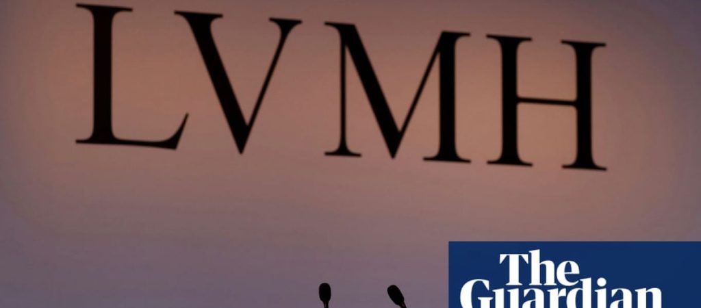 LVMH: Παραγγέλνει 40 εκατ. μάσκες από Κίνα για τα νοσοκομεία της Γαλλίας