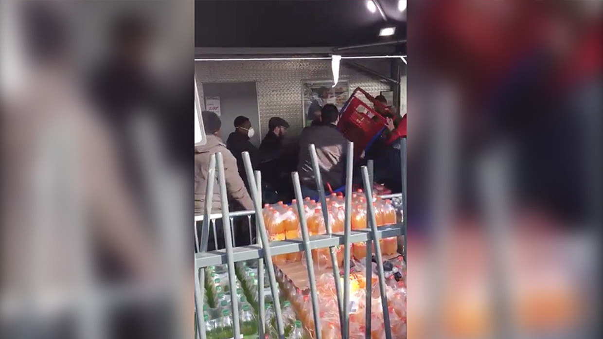 Γαλλία: Άγριος τσακωμός και «ξύλο» μεταξύ πολιτών σε supermarket λόγω κορωνοϊού (βίντεο)