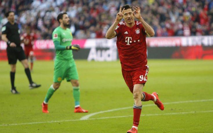 Κορωνοϊός: Δωρεά ενός εκατ. ευρώ από τον Λεβαντόφσκι