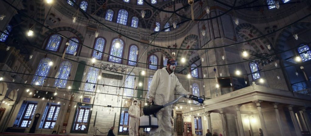 Ενισχύει τα μέτρα για τον κορωνοϊό η Τουρκία: Ανέστειλε τις πτήσεις σε άλλες 46 χώρες – Τέλος εκδρομές και μπάρμπεκιου