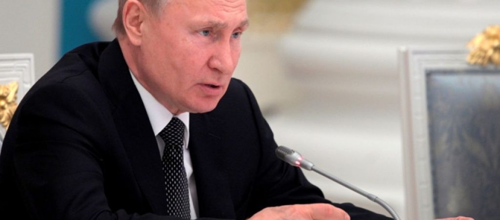 Bloomberg: «Ο Πούτιν θα πέσει τελευταίος στη μάχη για το πετρέλαιο»