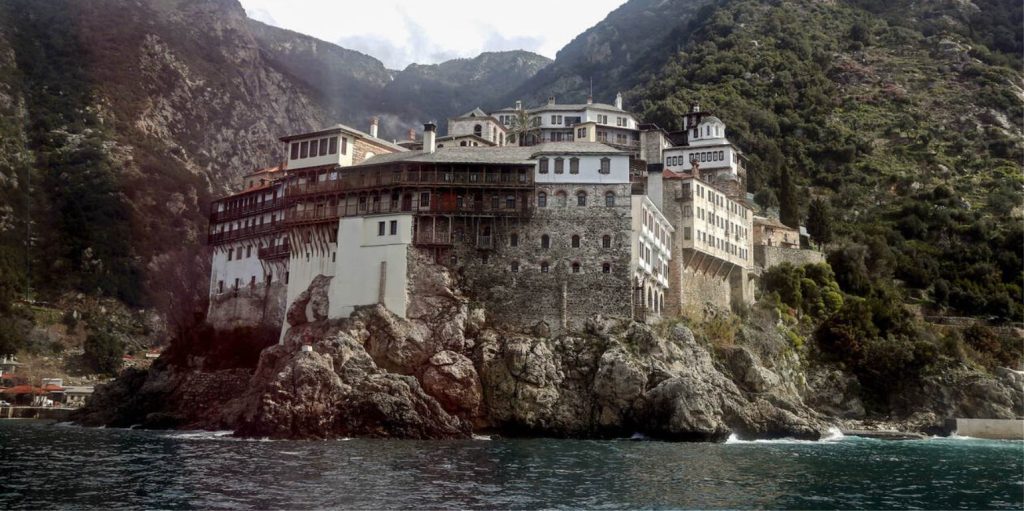 Άγιο Όρος: Αγρυπνία για τον κορωνοϊό