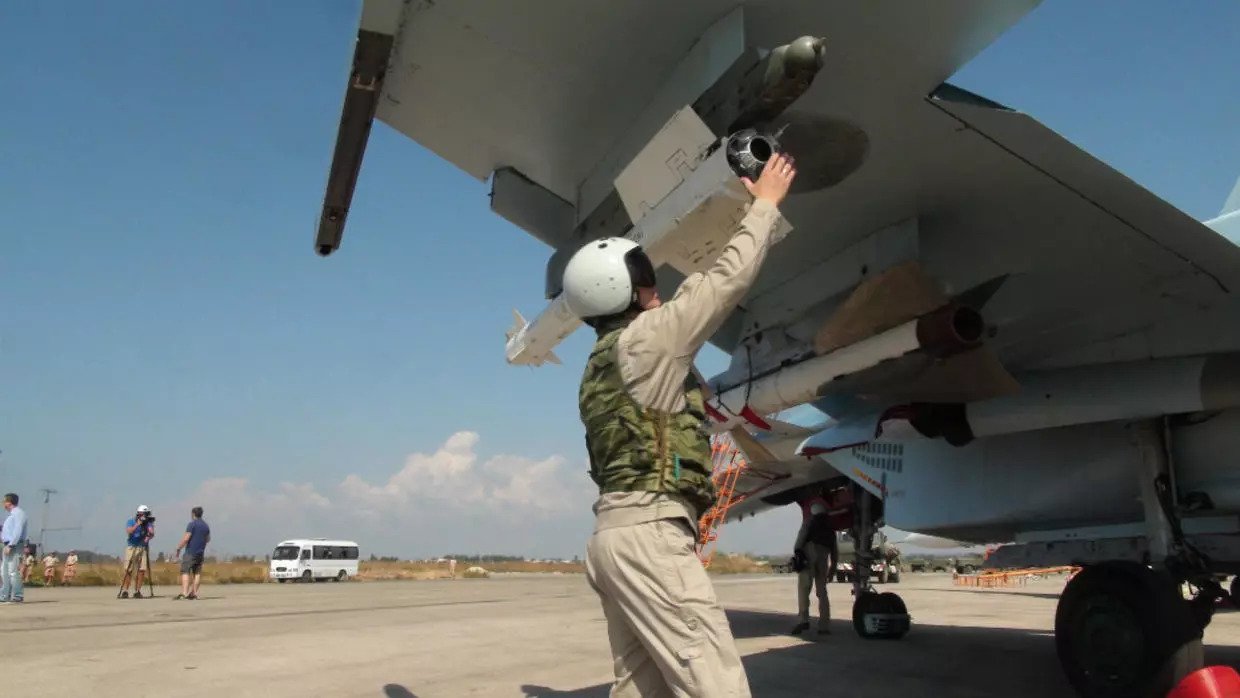 Χμειμίμ: Μεγάλη δύναμη της ρωσικής Αεροπορίας στην αεροπορική βάση στην Λαττάκεια