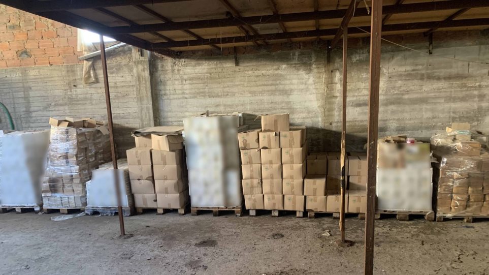 Θεσσαλονίκη: Χειροπέδες για χιλιάδες λίτρα παράνομων φυτοφάρμακών από τη Βουλγαρία