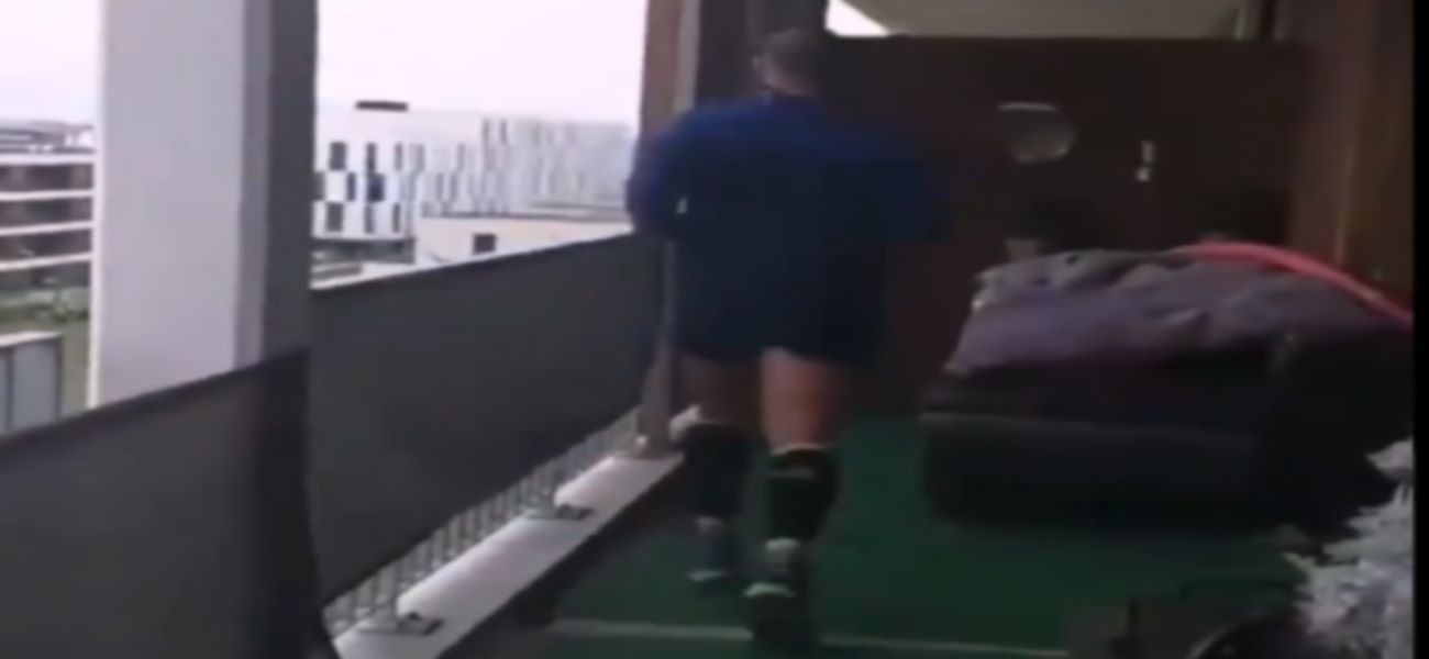 Δεν είναι εμπόδιο η καραντίνα! Αθλητής έτρεξε 42 χλμ στο… μπαλκόνι του (βίντεο)