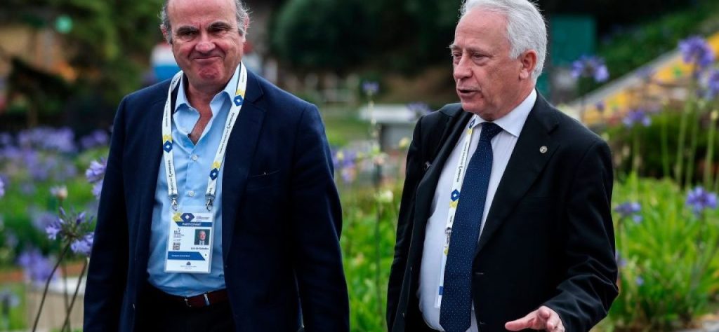 Κάρλος Κόστα: Να εκδώσει «κορωνό-ομόλογο» η ΕΚΤ