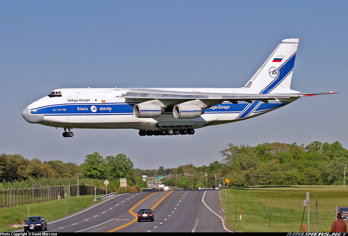 Ρωσία σώζει Ιταλία: Το 10ο αεροσκάφος της ρωσικής Αεροπορίας με τόνους φαρμάκων, εξοπλισμό και γιατρούς στο Μιλάνο!