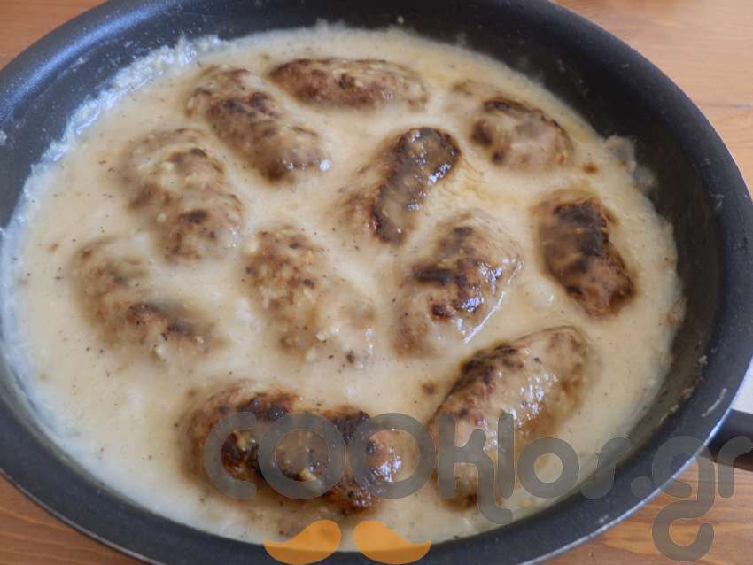 Η συνταγή της ημέρας: Σουτζουκάκια με κάσα