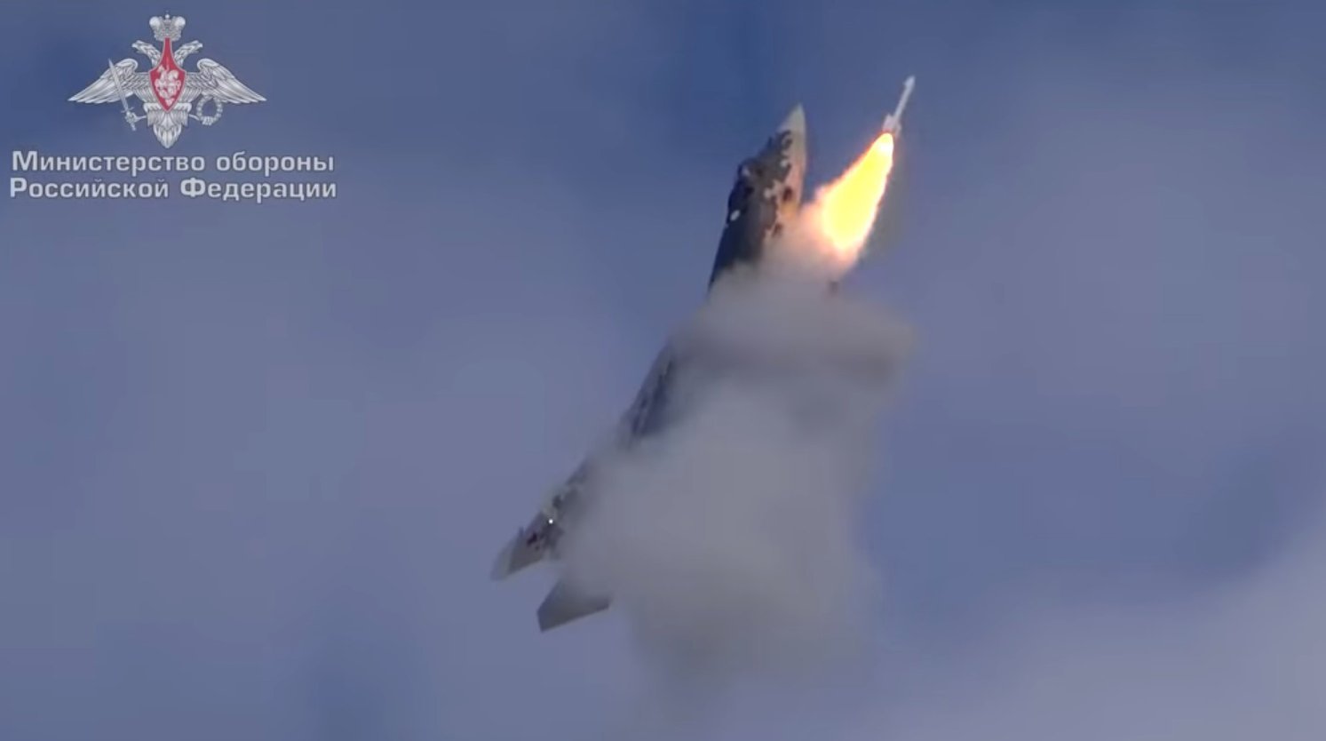 Βίντεο: Το Su-57 εκτελεί εκτόξευση πυραύλου με υψηλή γωνία προσβολής