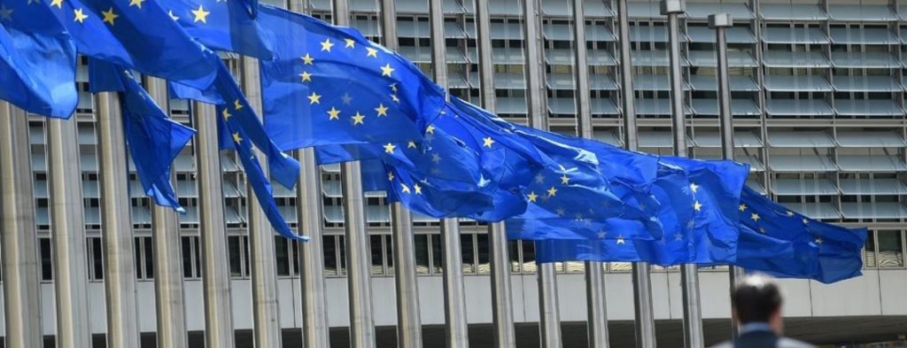 Το μήνυμα της Κομισιόν στην Ελλάδα για την 25η Μαρτίου – «Ενωμένοι όλοι μαζί θα το ξεπεράσουμε αυτό» (φώτο)