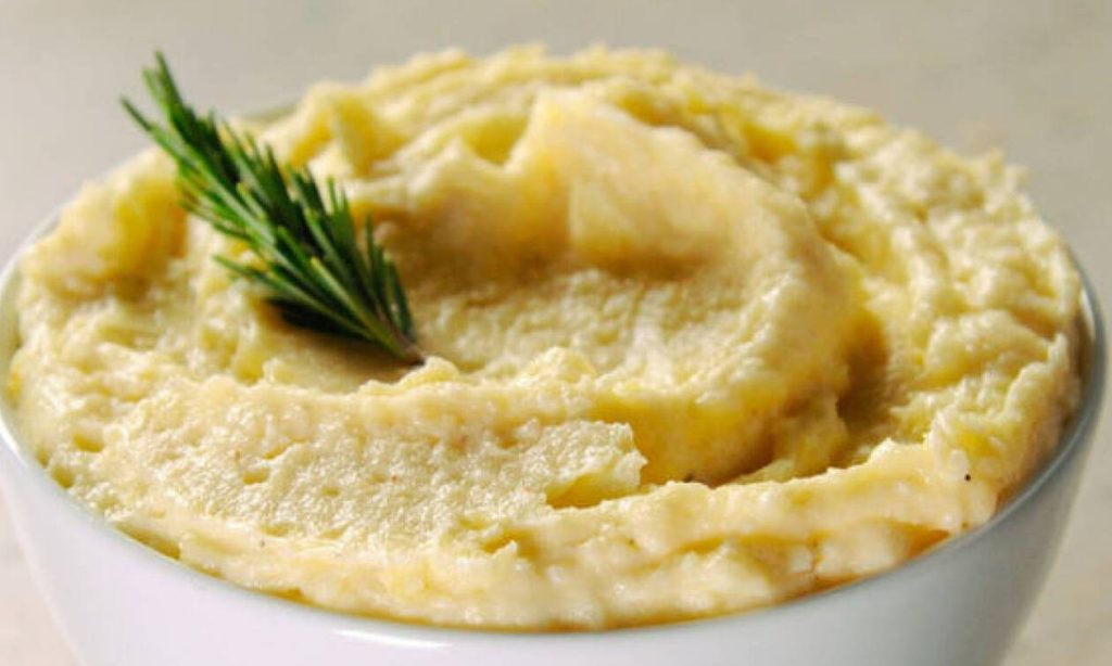 Σκορδαλιά: Δείτε τι να κάνετε για να μη μυρίζει η αναπνοή σας