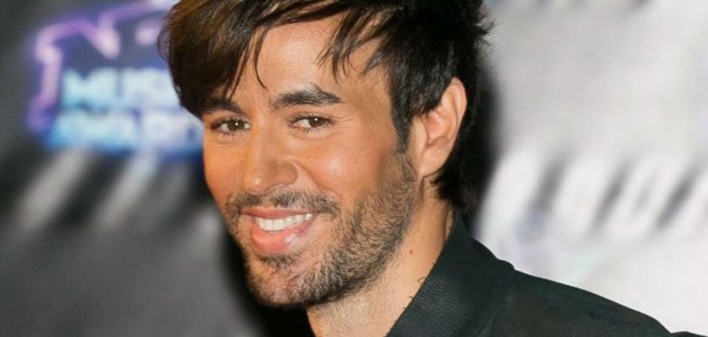 «Χτύπησε» τον Ενρίκε Ιγκλέσιας ο κορωνοϊός – Έχασε τον πατριό του (φώτο)