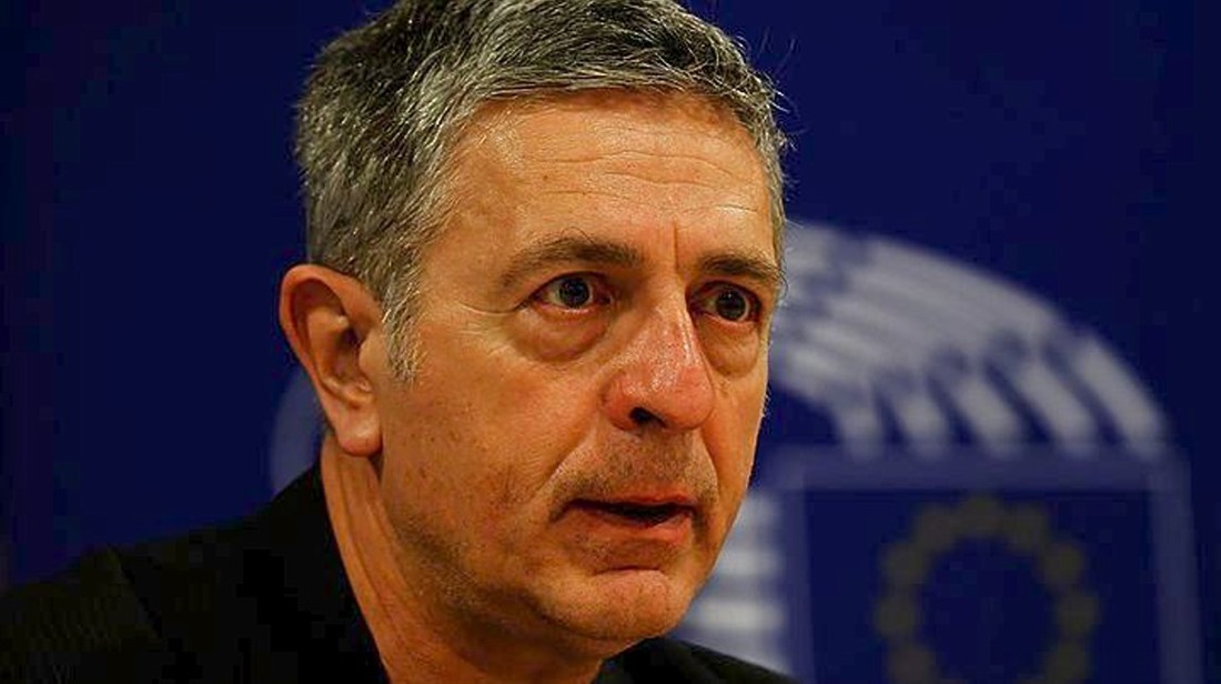 Ο Στ.Κούλογλου απαντάει στην κατακραυγή: «Με στοχοποιούν όπως το Charlie Hebdo»