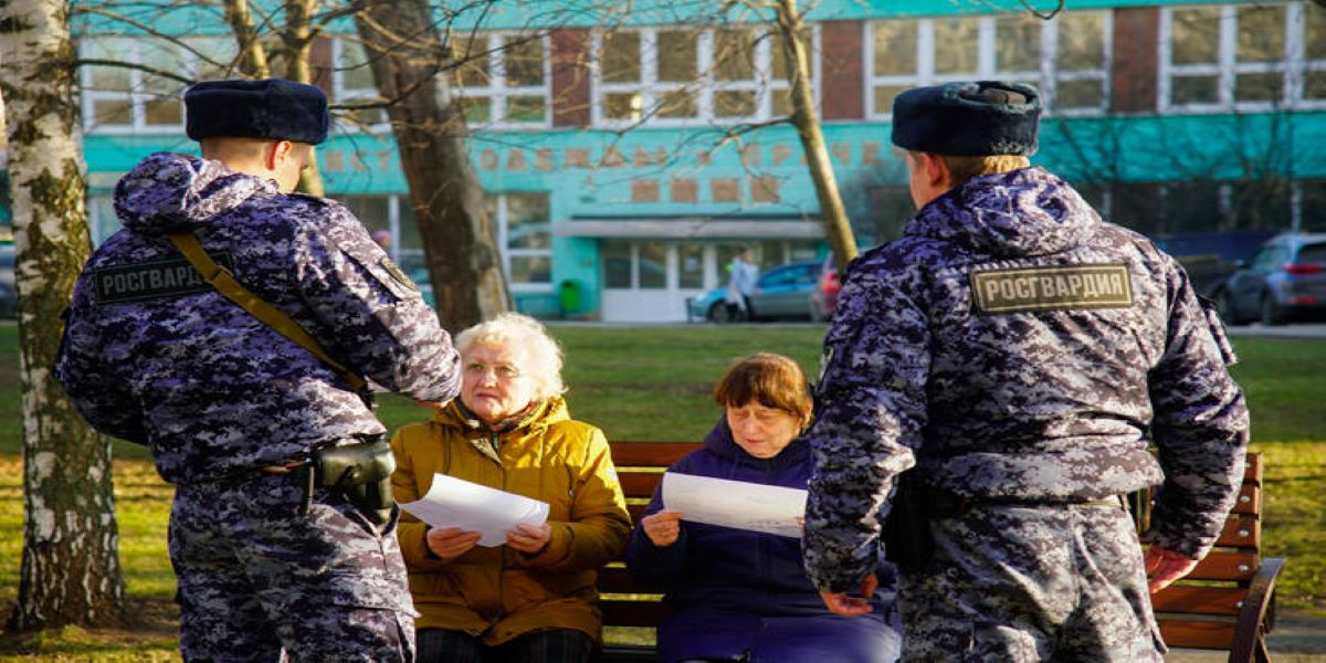 Μόσχα: O δήμος κλείνει εστιατόρια, καφέ μπαρ και εμπορικά καταστήματα – Απαγόρευση εξόδου στους άνω των 65