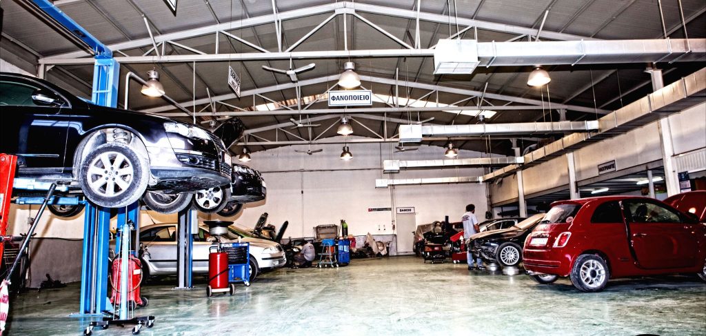 Ανοικτές οι εκθέσεις και τα συνεργεία αυτοκινήτων