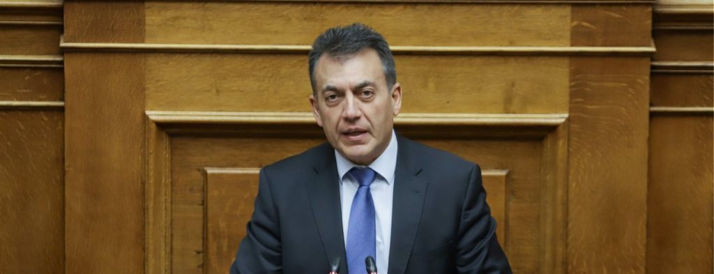 Όλγα Τρέμη: Κολλήσαμε από τα μέλια – «Είστε ωραίος και νέος άντρας κ. Βρούτση» (βίντεο)