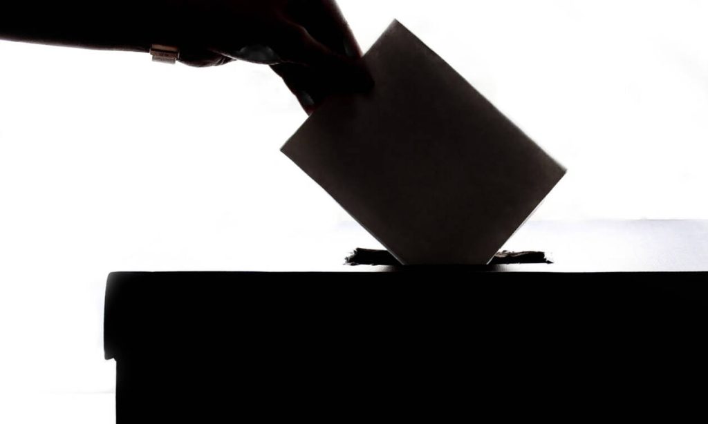 Πολωνία: Αλλάζει τις εκλογές ο κορωνοϊός – Ψήφο με… επιστολή