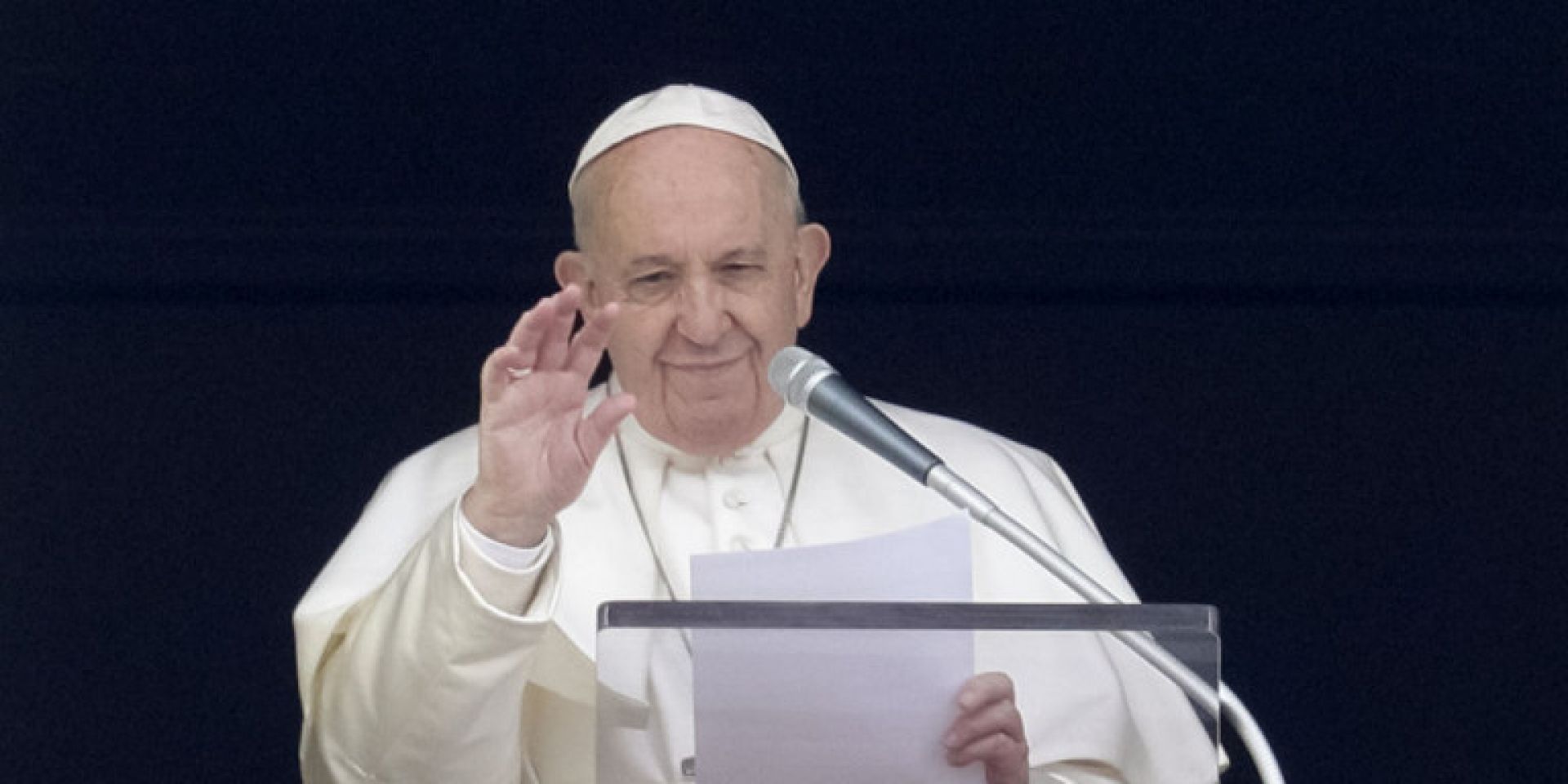 Το Βατικανό επιβεβαίωσε πως ο πάπας Φραγκίσκος είναι αρνητικός στον κορωνοϊό
