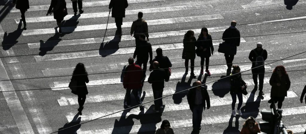 Προς μαζική αναστολή συμβάσεων στην ΕΦΣΥΝ – «Λουκέτο» στον ραδιοφωνικό σταθμό Sport 24