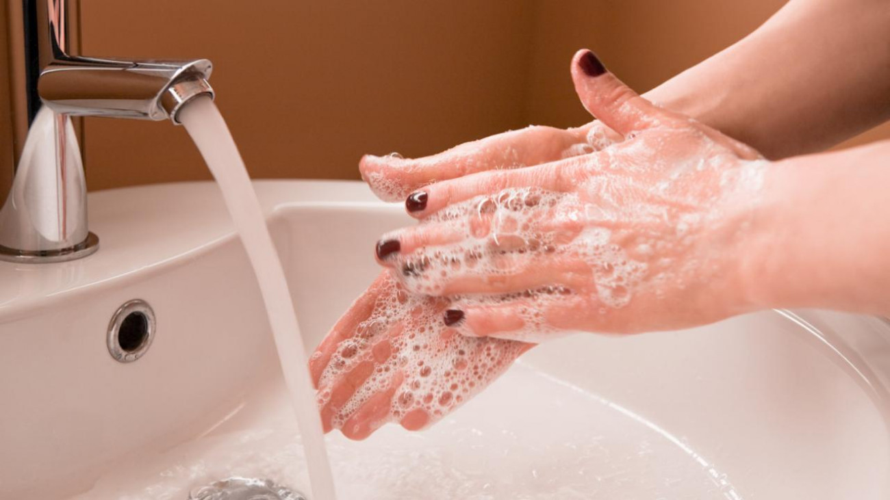 Πότε «ανακαλύφθηκε» το… πλύσιμο των χεριών; – Πολλά χρόνια μετά τον Πόντιο Πιλάτο