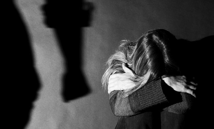 Γαλλία: «Εκρηκτικές» διαστάσεις η ενδοοικογενειακή βία λόγω των περιορισμών για τον κορωνοϊό