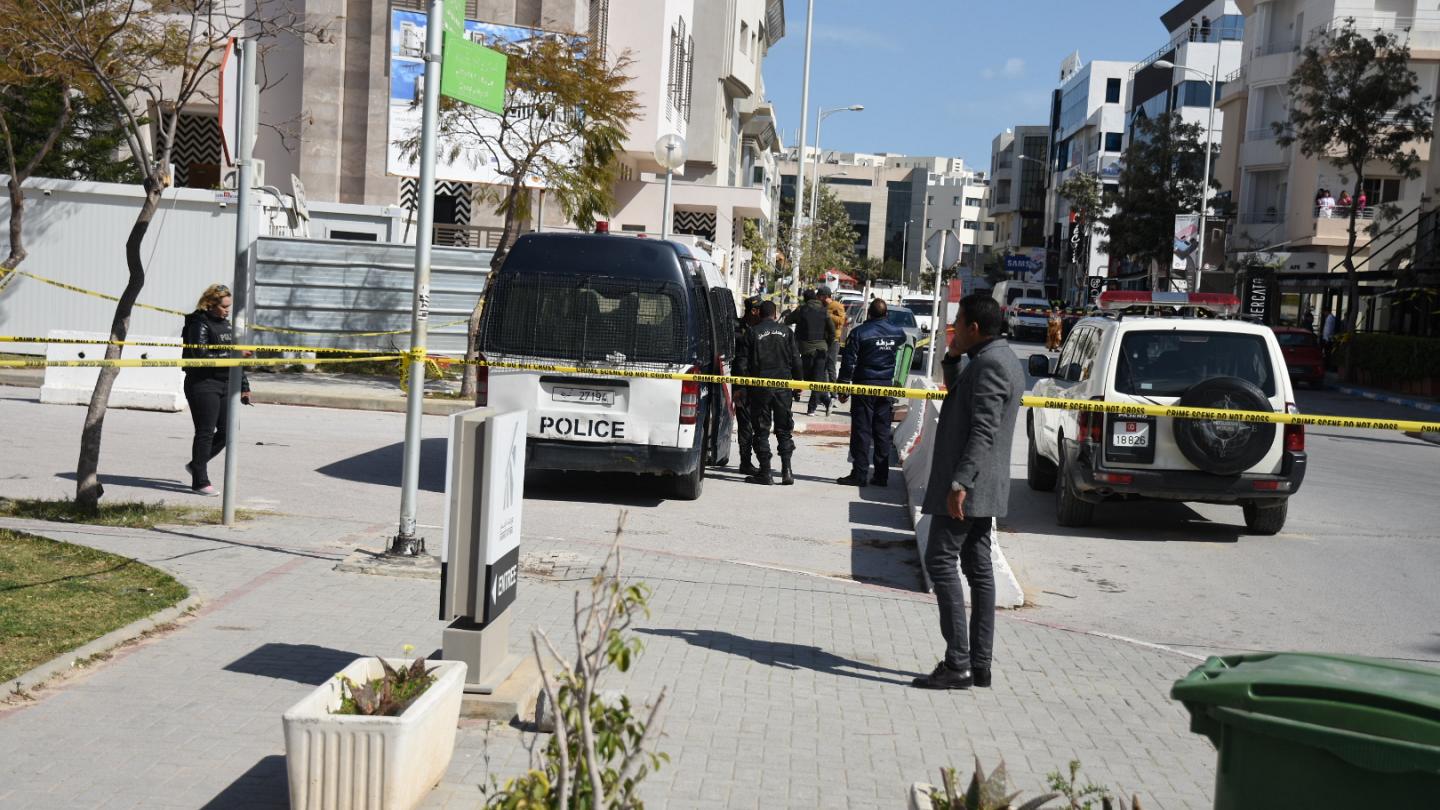 Τυνησία: Μη επανδρωμένο όχημα της αστυνομίας σταματά πεζό γιατί παραβίασε την απαγόρευση της κυκλοφορίας