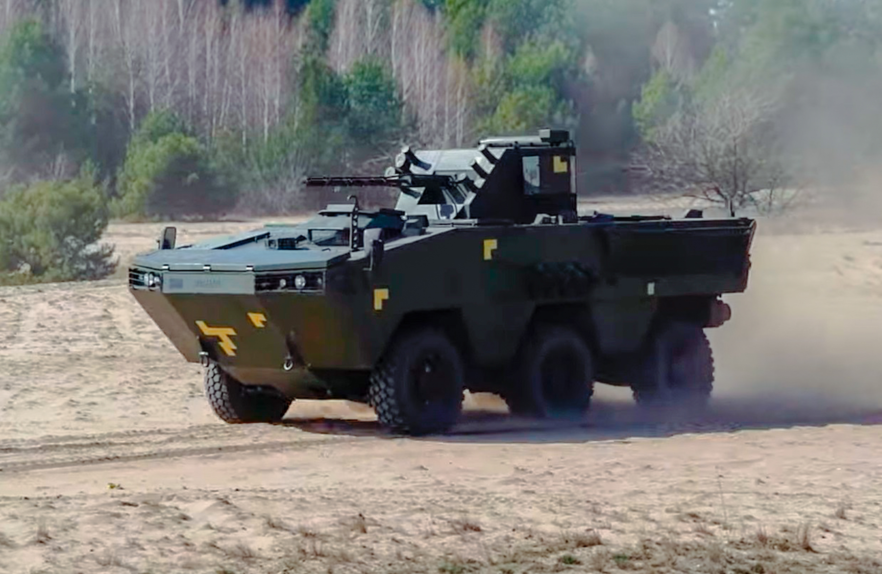 “Ataman-6×6”: Το ουκρανικό τροχοφόρο ΤΟΜΑ που προέρχεται σχεδιαστικά από το  ρωσικό BTR-60