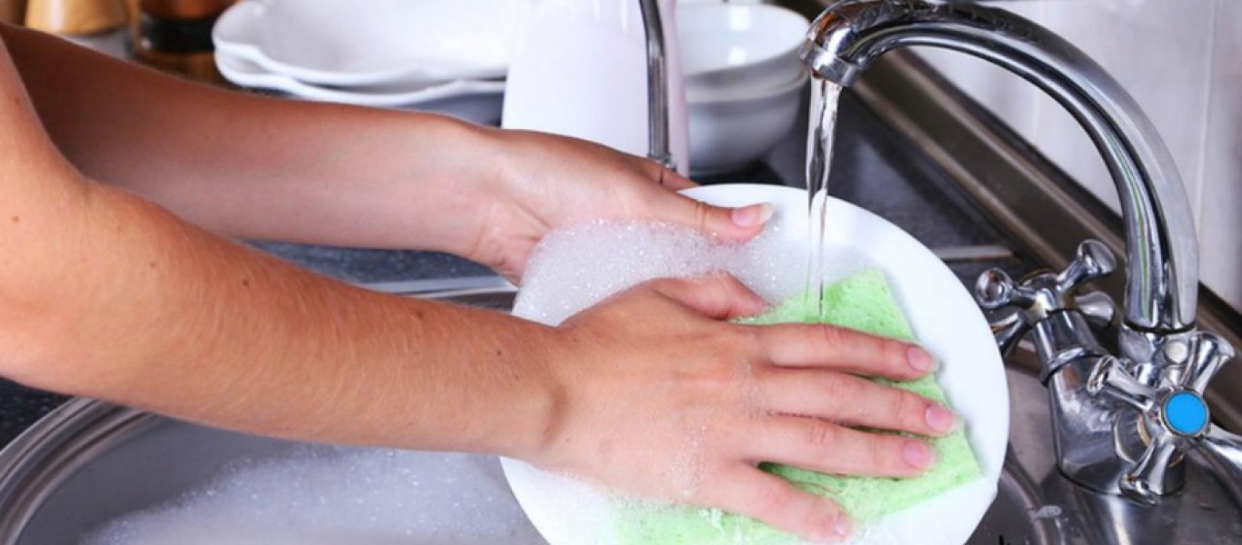 Το 88% των υγρών απορρυπαντικών για τα πιάτα είναι καρκινογόνα – Έτσι θα καταλάβετε ποια είναι ακίνδυνα