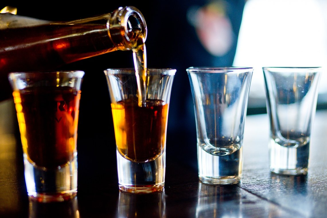 Κορωνοϊός: Στη Γροιλανδία απαγόρευσαν και… το αλκοόλ – Έχει αυξηθεί η βία από την καραντίνα