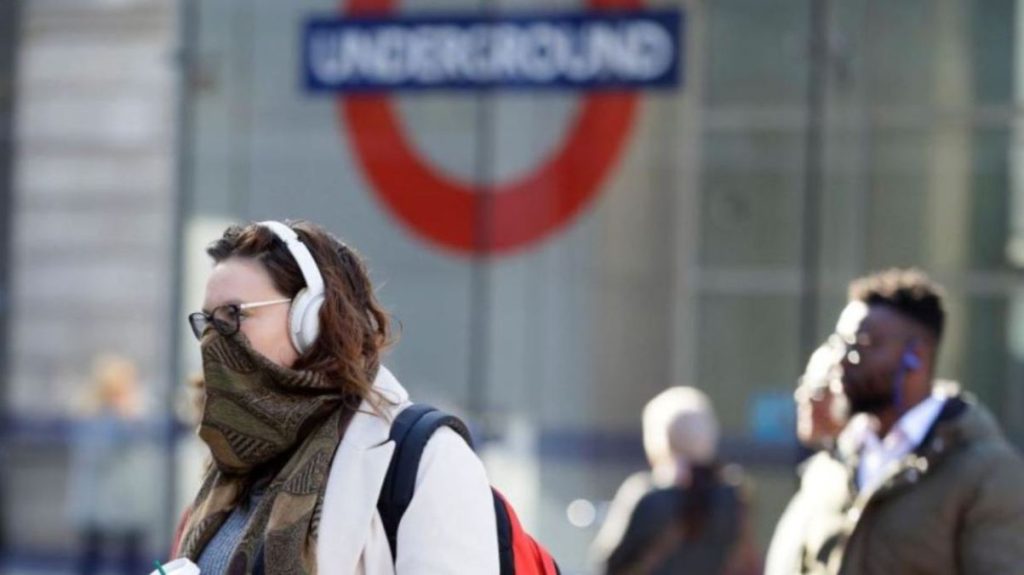 Σύμβουλος υγείας του Μπ.Τζόνσον: «Πιθανή παράταση των μέτρων μέχρι τον Ιούνιο»