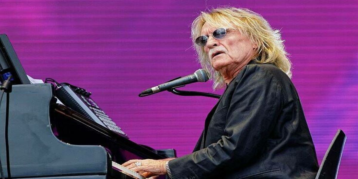 Γαλλία: Με αναπνευστική ανεπάρκεια νοσηλεύεται ο τραγουδιστής Κριστόφ