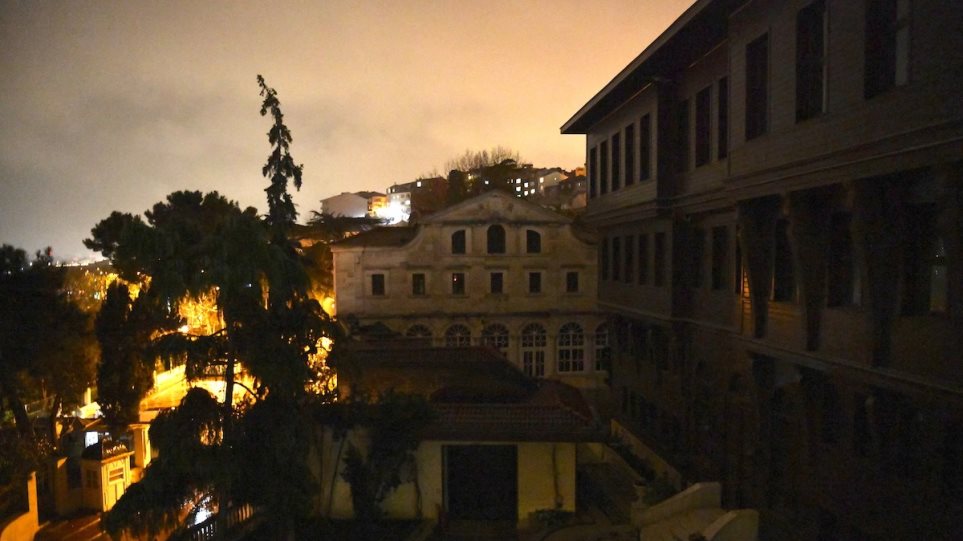 Οικουμενικό Πατριαρχείο: Έσβησε τα φώτα για την «Ώρα της Γης»