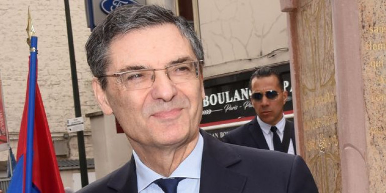 Γαλλία: Πέθανε από κορωνοϊό ο πρώην υπουργός Πατρίκ Ντεβεντζιάν