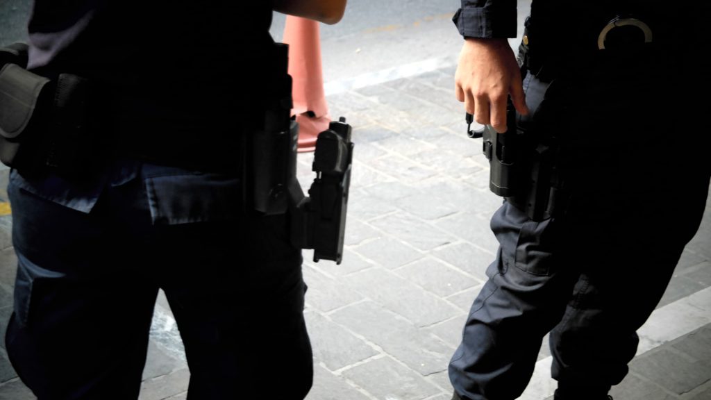 Ισπανία: Στα όριά τους δυνάμεις ασφαλείας και πολίτες λόγω κορωνοϊού (βίντεο)