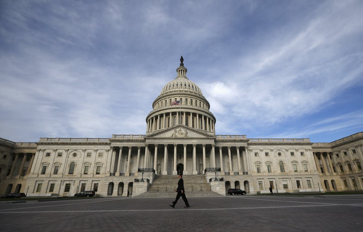 ΗΠΑ: Έξι μέλη του Κογκρέσου βρέθηκαν θετικά στον κορωνοϊό