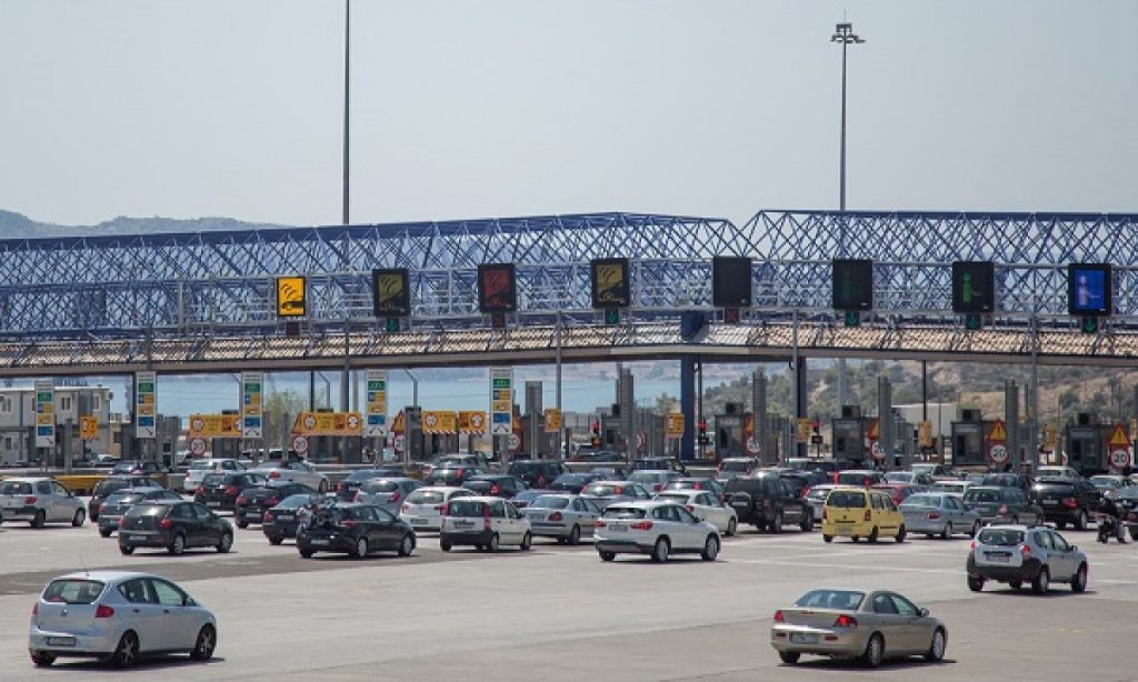 «Πονοκέφαλος» το Πάσχα για την κυβέρνηση – Αναπόφευκτο το κλείσιμο των διοδίων