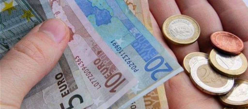 Δώρο Πάσχα 2020: Όλα όσα πρέπει να γνωρίζετε για το πότε θα καταβληθεί και ποιοι θα το λάβουν