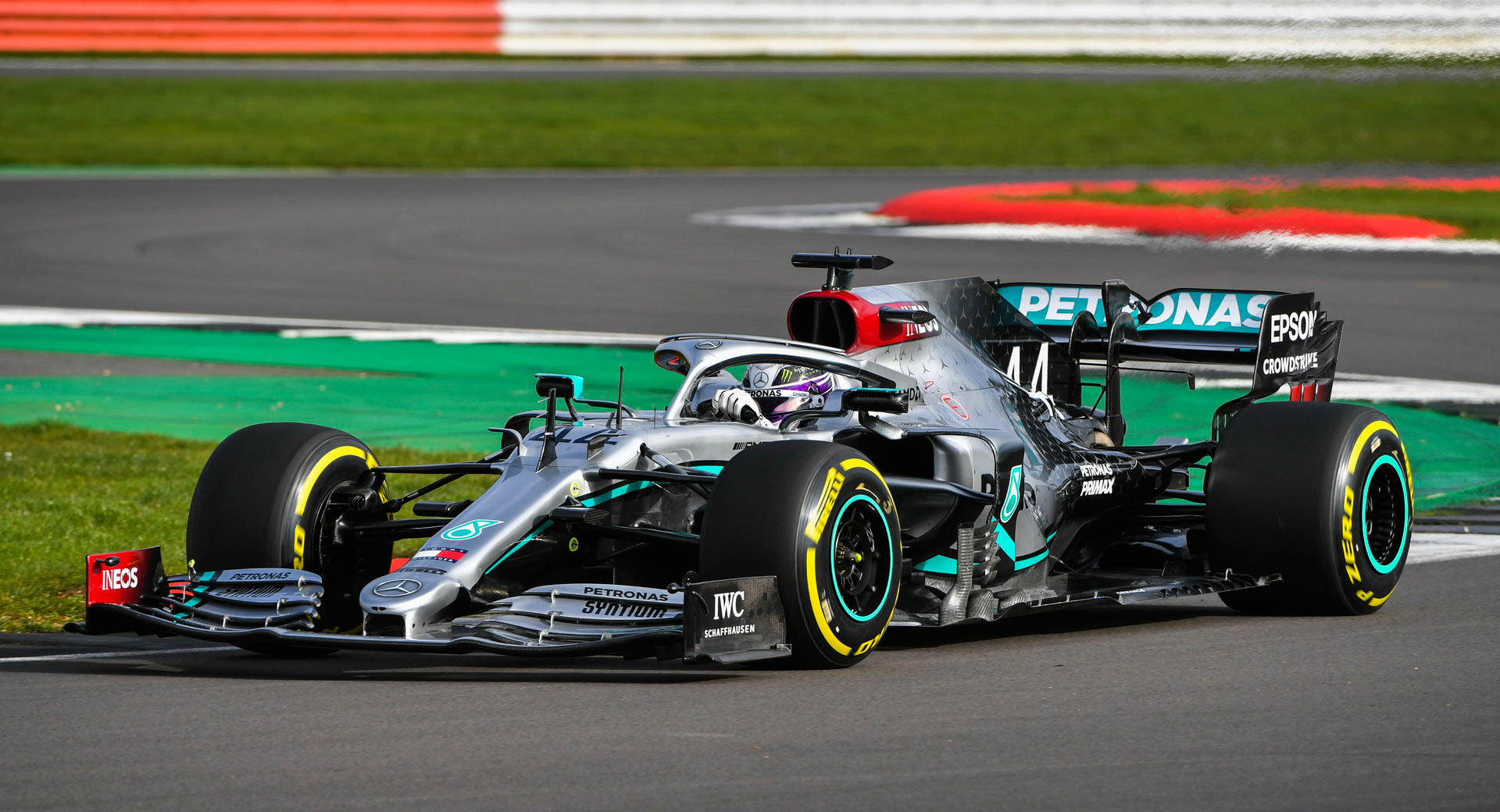 Στη μάχη με τον κορωνοϊό η F1 – Η ομάδα της Mercedes κατασκευάζει αναπνευστήρες