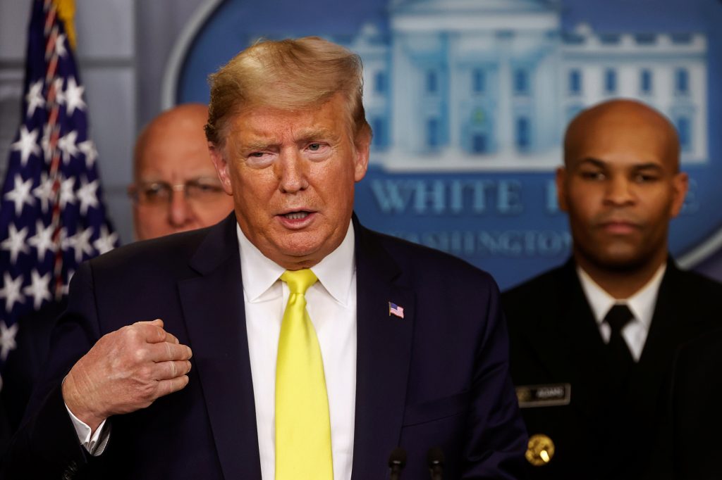 Ντ.Τραμπ: «Θα περάσουμε δύο πολύ δύσκολες εβδομάδες – Είναι ζήτημα ζωής και θανάτου»