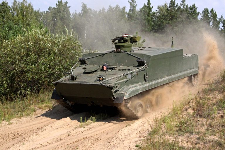 Ινδονησία: Μετά τα BMP-3F ανακοίνωσε και την προμήθεια 79 ΤΟΜΠ BΤ-3F