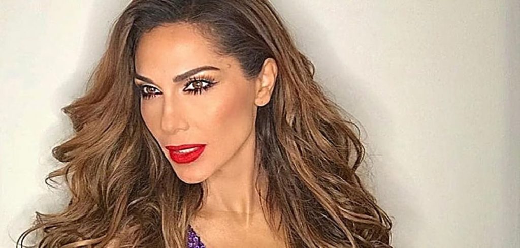 Δέσποινα Βανδή: Μας εύχεται «καλό μήνα» με… άκρως καλοκαιρινή διάθεση! (φώτο)